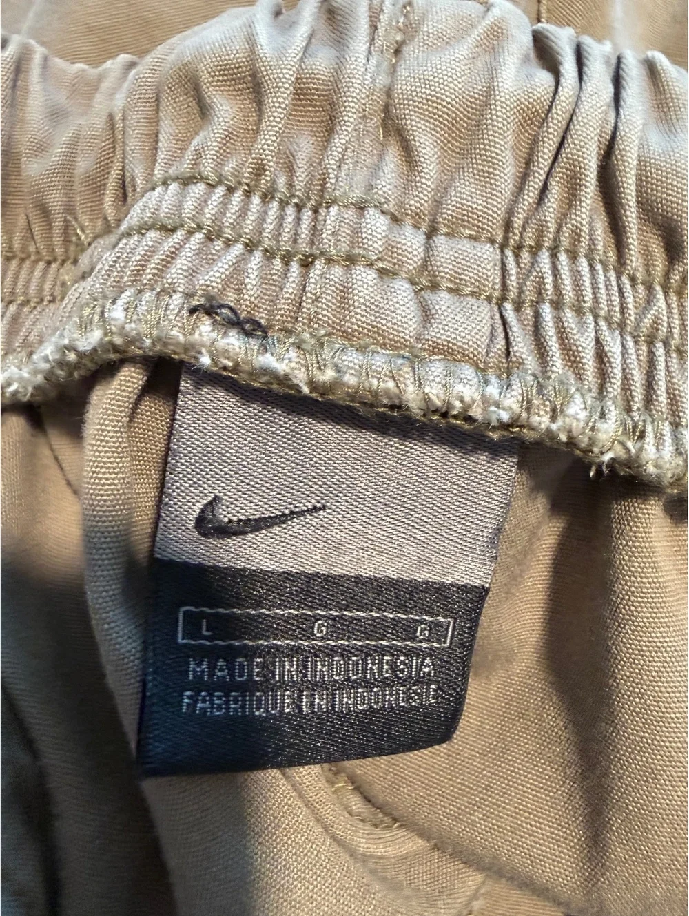 Nike Men's Khaki Cargo Shorts Size Large Workwear/Casual